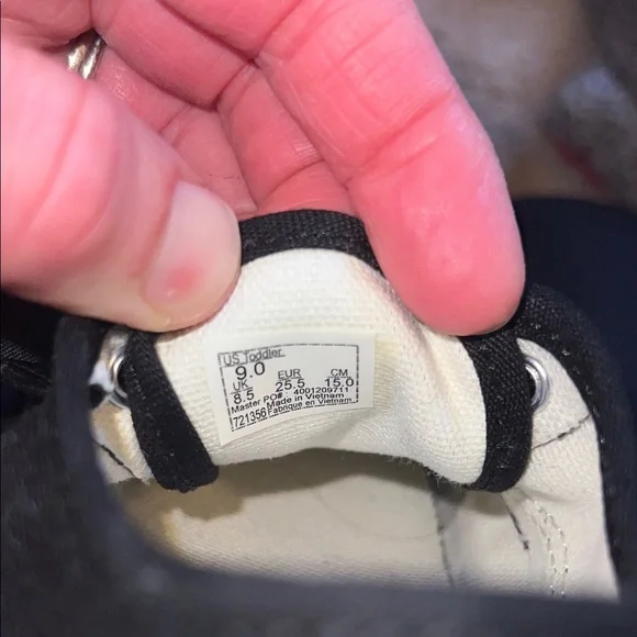 Van’s Black Lace-Up Shoes Toddler - Picture 9 of 9